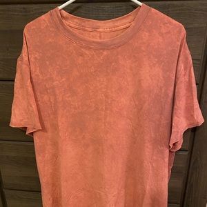 Lululemon tee